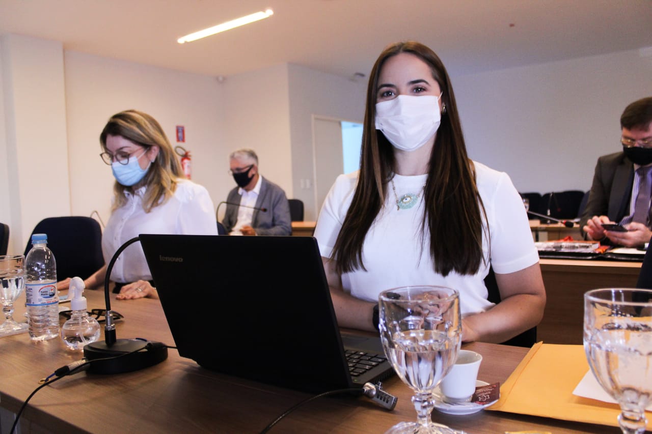 Presidente Bárbara Paloma acompanhou a aprovação do Projeto Valentina na sede da seccional potiguar.